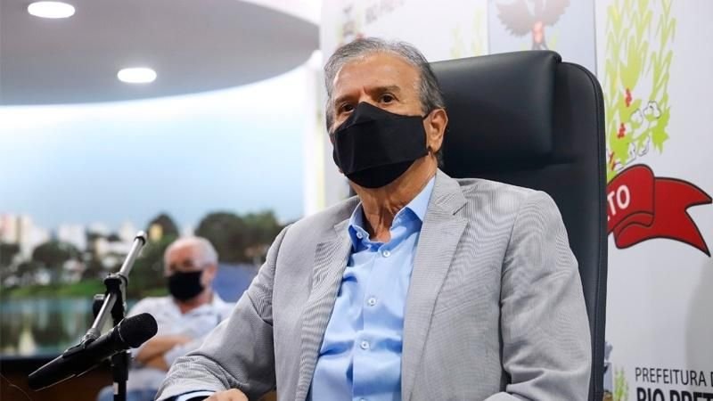 Rio Preto: Edinho libera supermercados, postos, lotéricas e bancos a partir da próxima semana