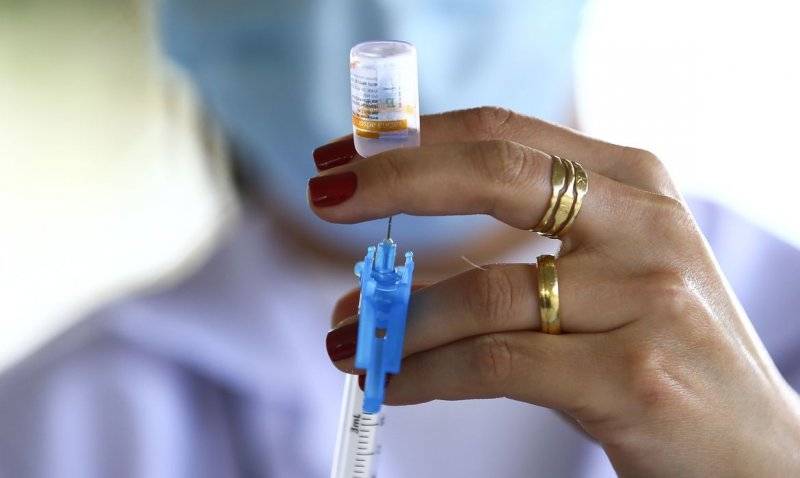 Vacinados contra a covid-19 no Brasil chegam a 18,8 milhões, 8,9% da população