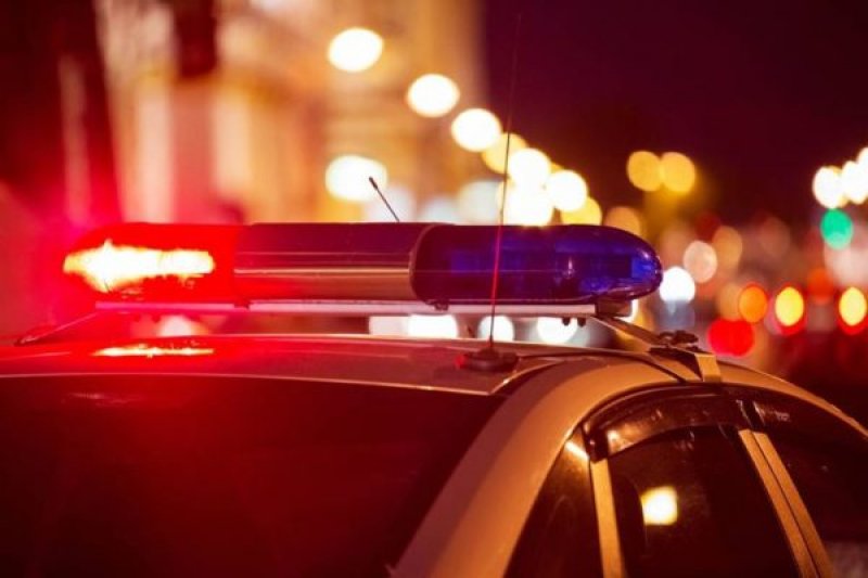 Mulher rastreia carro do marido, flagra traição e caso termina em pancadaria